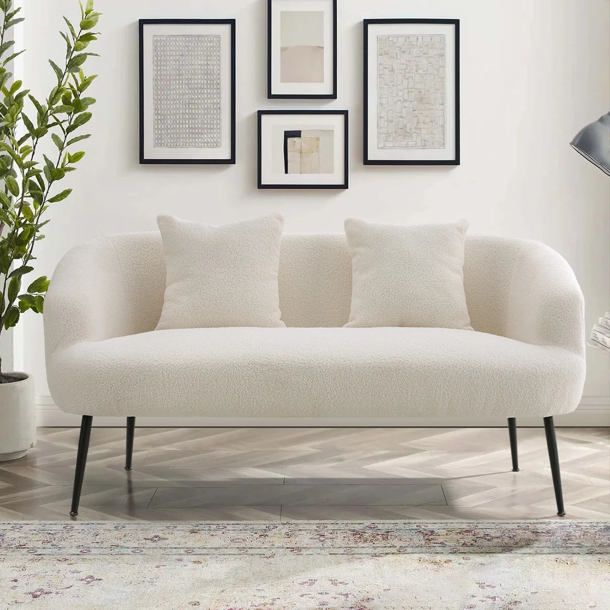 Margaret Loveseat – Cloud-Like Softness, Contemporary Charm